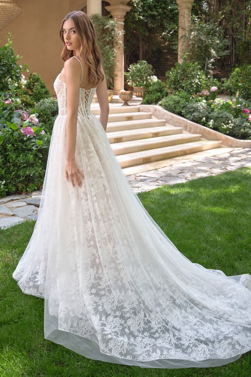 Charming Floral Lace Embellished Modern Bridal Gown w/ Scoop Neckline & Corset Bodice CDWL069