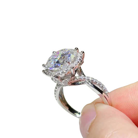The Radiance Luxe™ 5-Carat Statement Ring Floreal Luxe Collection